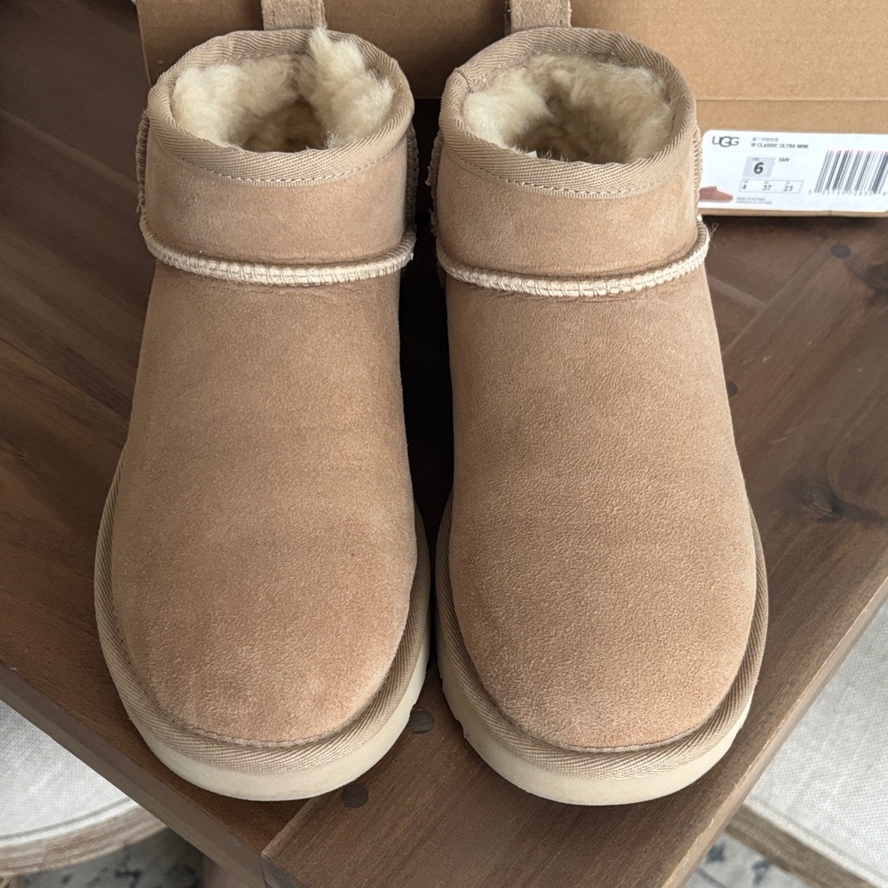 UGG Classic Ultra Mini in Sand